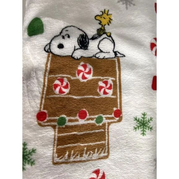 PEANUTS Snoopy Sherpa Backed Throw Blanket Gingerbread House Christmas 50X60” - Picture 11 of 15